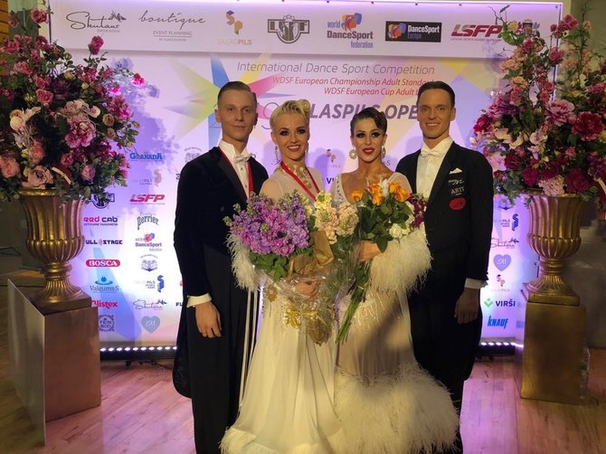 dancesport.lt nuotr./Evaldas Sodeika ir Ieva Žukauskaitė bei Vaidotas Lacitis ir Veronika Golodneva 