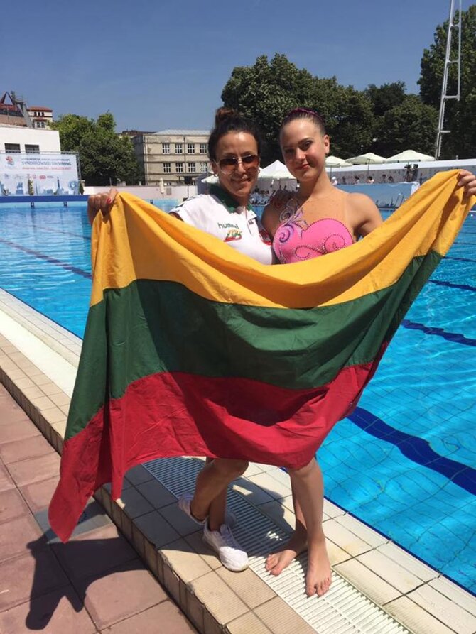 Ltuswimming.com nuotr./Lietuvos dailusiojo plaukimo atstovės