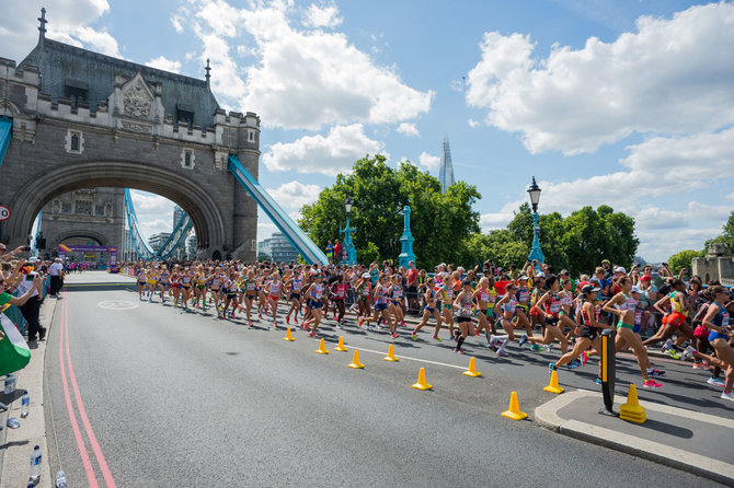 Alfredo Pliadžio nuotr./Moterų maratonas Londone