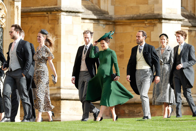 AFP/„Scanpix“ nuotr./Pippa Middleton su vyru Jamesu per princesės Eugenie vestuves spalio 12-ąją