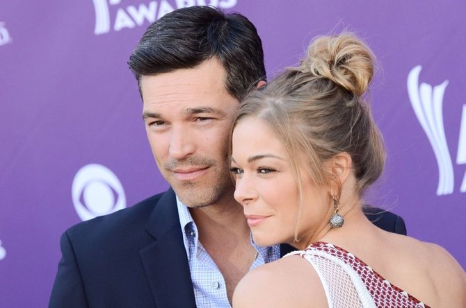 „Scanpix“ nuotr./Eddie Cibrianas ir LeAnn Rimes