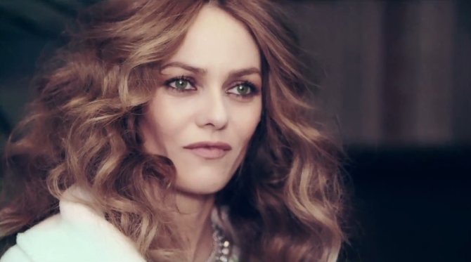 Kadras iš „YouTube“/Vanessa Paradis H&M reklamoje