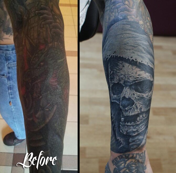 „Eddy Tattoo“ nuotr./Robertas LaSardo Vilniuje atsinaujino savo tatuiruotę