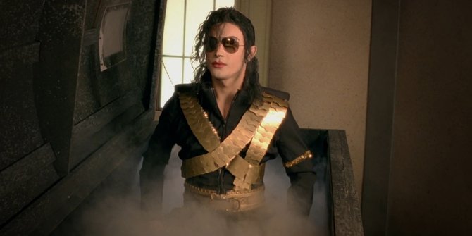 Kadras iš „Youtube“/Michaelo Jacksono klonas Lady Gagos dainos „G.U.Y.“ vaizdo klipe