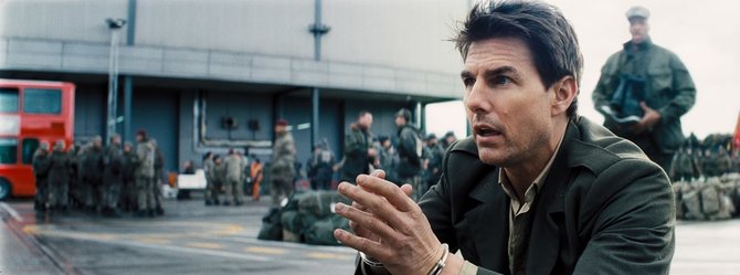 „ACME Film“ archyvo nuotr./Tomas Cruise'as filme „Ties riba į rytojų“
