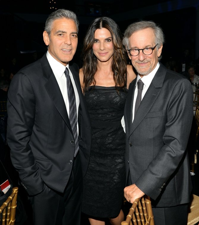 AFP/„Scanpix“ nuotr./Sandra Bullock, George'as Clooney ir Stevenas Spielbergas 2013-aisiais
