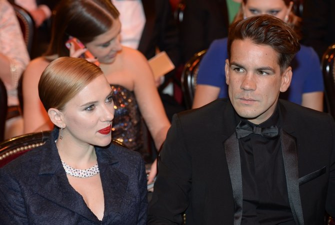 AFP/„Scanpix“ nuotr./Scarlett Johansson ir Romainas Dauriacas