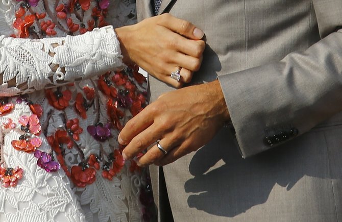 „Reuters“/„Scanpix“ nuotr./George'o Clooney ir Amal Alamuddin žiedai