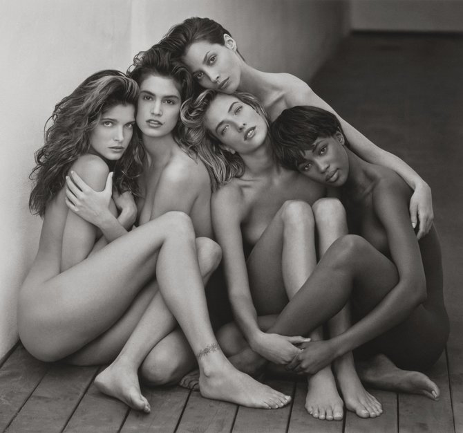 „Reuters“/„Scanpix“ nuotr./Stephanie Seymour, Cindy Crawford, Christy Turlington, Tatjana Patitz ir Naomi Campbell (1989 m.)