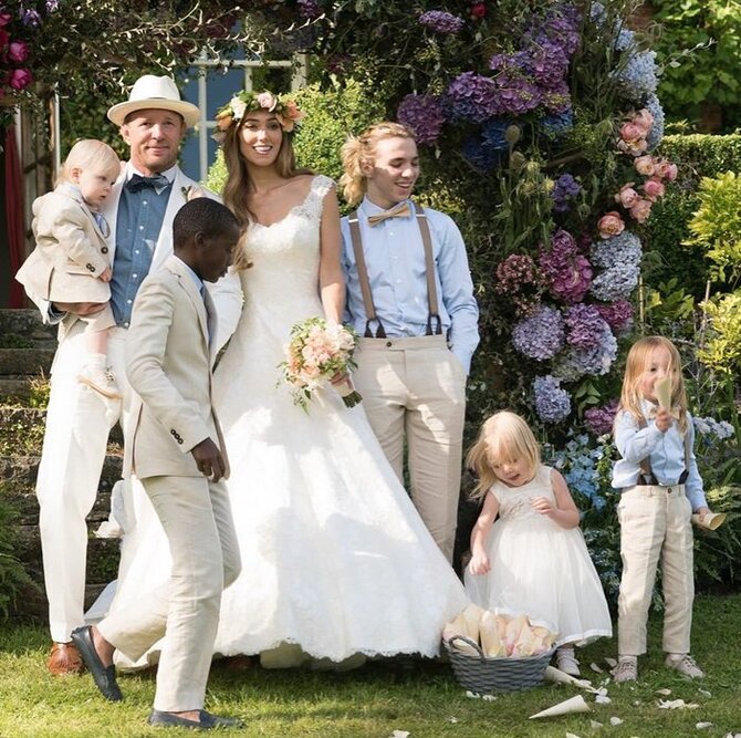 „Instagram“ nuotr./Guy Ritchie ir Jacqui Ainsley su vaikais