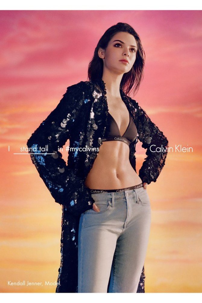 „Calvin Klein“/Tyrone Lebon nuotr./Kendall Jenner „Calvin Klein“ reklmoje