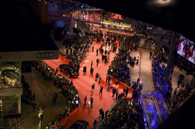 „Reuters“/„Scanpix“ nuotr./Berlyno kino festivalio atidarymas