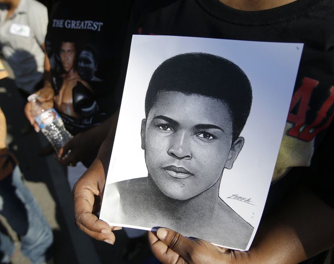 „Scanpix“/AP nuotr./Muhammado Ali laidotuvių procesija