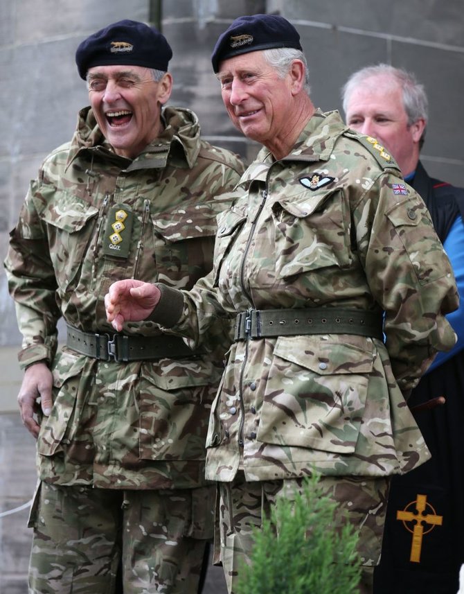 „Scanpix“/„PA Wire“/„Press Association Images“ nuotr./Vestminsterio hercogas Geraldas Cavendishas Grosvenoras ir princas Charlesas (2014 m.)