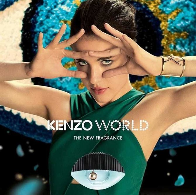 „Kenzo“ nuotr./Margaret Qualley „Kenzo“ kvepalų reklamoje
