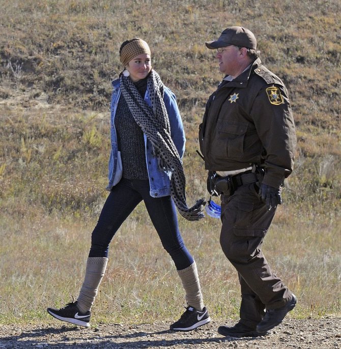 „Scanpix“/AP nuotr./Shailene Woodley buvo suimta dėl dalyvavimo proteste