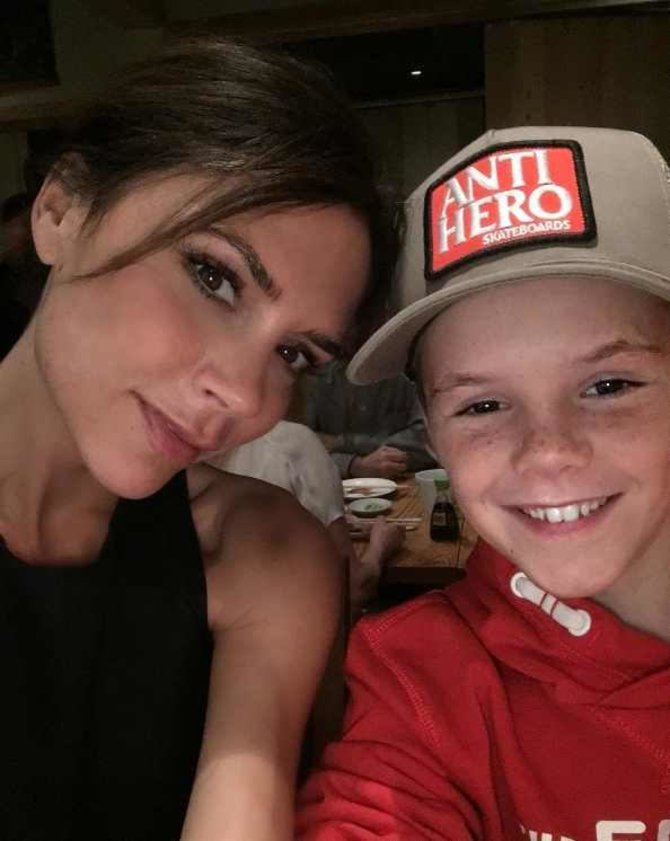 „Instagram“ nuotr./Victoria Beckham su sūnumi Cruzu