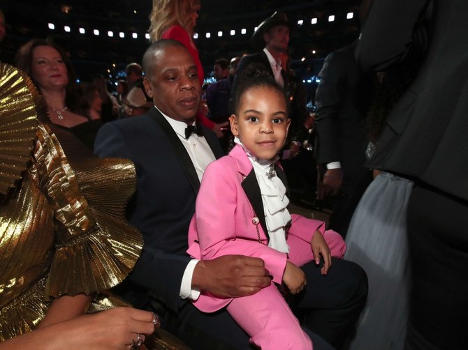 AFP/„Scanpix“ nuotr./Jay-Z su dukra Blue Ivy Grammy apdovanojimuose