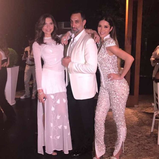 „Instagram“ nuotr./Lorena Meritano, George'as Seely ir Marlene Favela