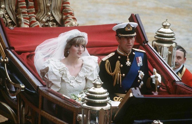 „Scanpix“/„SIPA“ nuotr./Princesė Diana ir princas Charlesas (1981 m.)