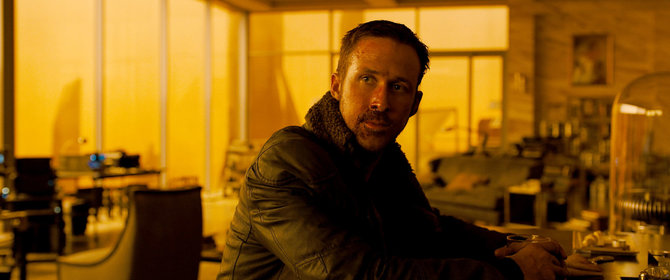 Kadras iš filmo/Ryanas Goslingas filme „Bėgantis skustuvo ašmenimis 2049“
