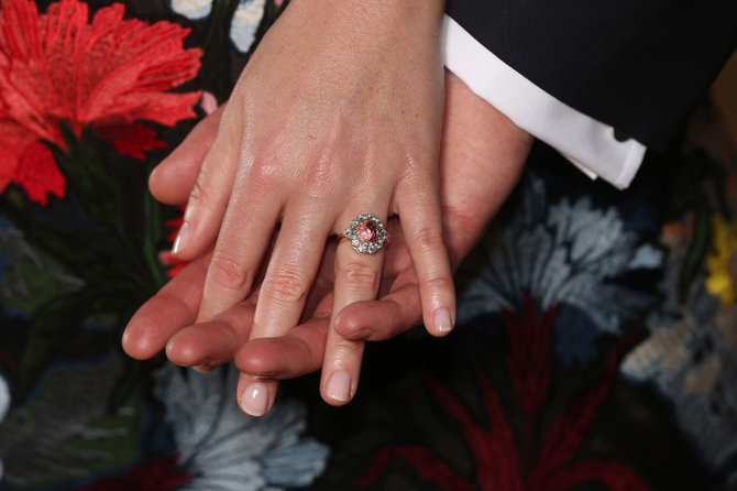 AFP/„Scanpix“ nuotr./Princesės Eugenie sužadėtuvių žiedas