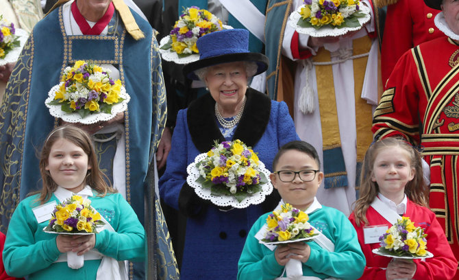AFP/„Scanpix“ nuotr./Karalienė Elizabeth II Didžiojo ketvirtadienio pamaldose
