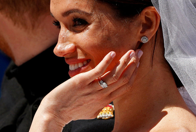 „Reuters“/„Scanpix“ nuotr./Meghan Markle vestuvinį žiedą nešios kartu su sužadėtuvių
