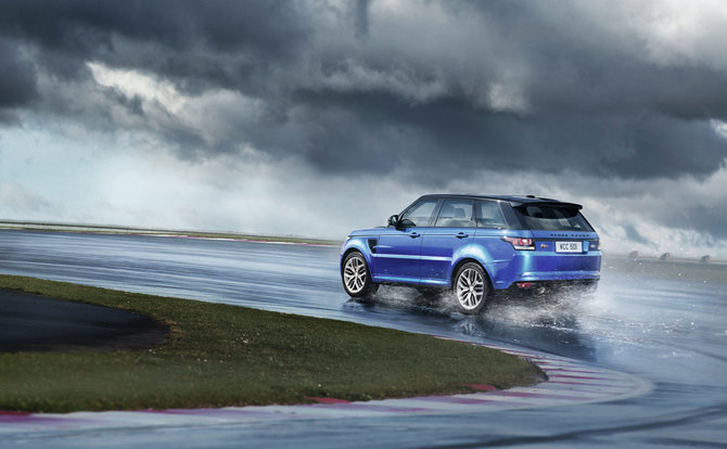 „Land Rover“ nuotr./Galingiausias istorijoje „Land Rover“: „Range Rover Sport SVR“