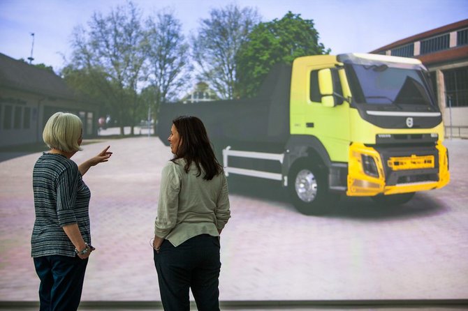 „Volvo trucks“ nuotr./Naudojant 3D vizualizacijas jau ankstyvoje stadijoje galima pamatyti, kaip sunkvežimis atrodys natūralioje savo darbo aplinkoje