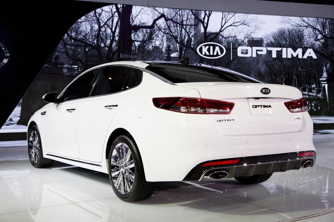 „Scanpix“ nuotr./„KIA Optima“ pristatymas Niujorko automobilių parodoje