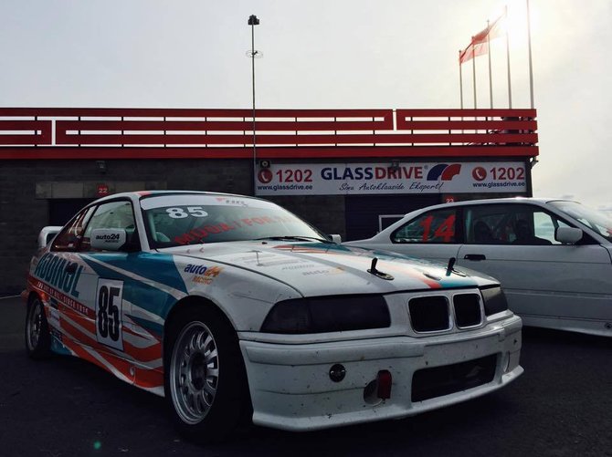 BMW 325 CUP lenktynės