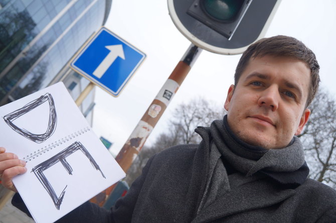 Marijaus Gailiaus nuotr./Briuselyje autostopui paranki vieta – prie pat Europos Komisijos