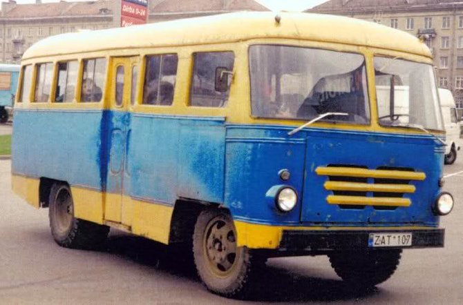 „Retromobile“ nuotr./KAG autobusas Vilniaus gatvėse