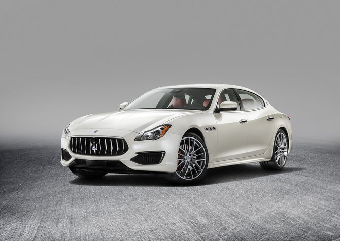 „Maserati“ nuotr./Atnaujintas „Maserati Quattroporte“