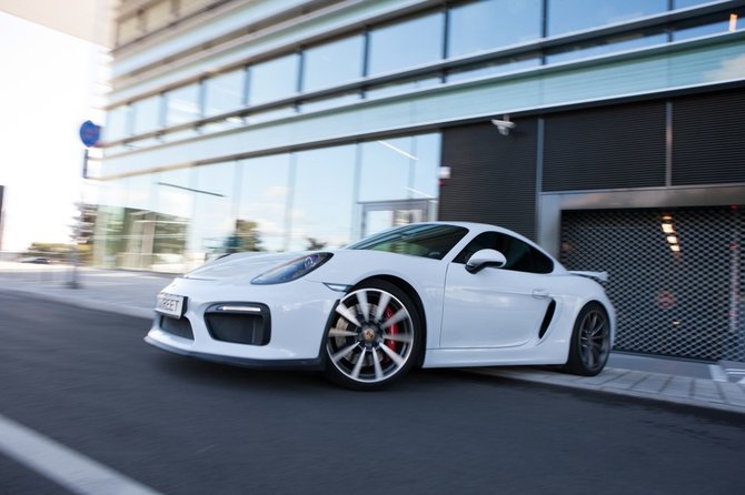 „Autoplius.lt Fast Lap“ nuotr./„Porsche Cayman GT4“
