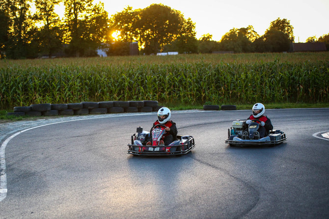 Egidijaus Babelio nuotr./Lietuvos žurnalistų autoklubo turnyras „Speedway“ kartodrome