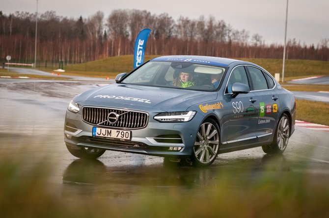 Vytauto Pilkausko nuotr./„Metų automobilio 2017“ bandymai Šiauliuose