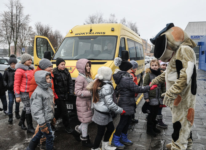 Algimanto Brazaičio nuotr./„Būk saugus eismo dalyvis“ pamoka Marijampolėje