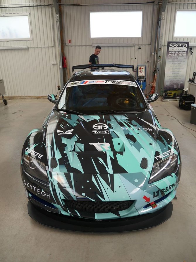 „Tauras Racing“ komandos „Mazda RX-8“