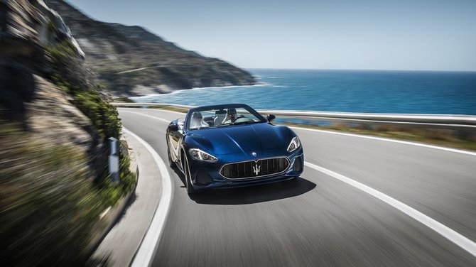 Atnaujintas „Maserati GranCabrio“
