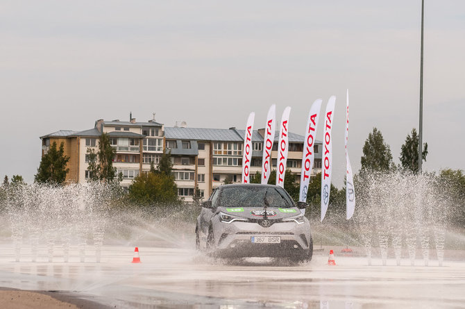 Vytauto Pilkausko nuotr./„Geriausio Lietuvos vairuotojo 2017“ atranka Panevėžyje