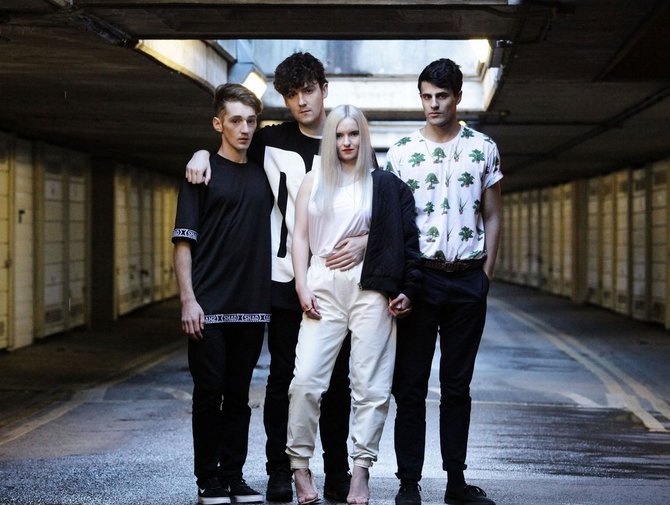 „Clean Bandit“