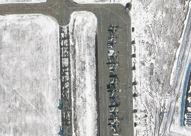 Maxar Technologies nuotr./Milerovo aerodrome dislokuoti Rusijos sraigtasparniai