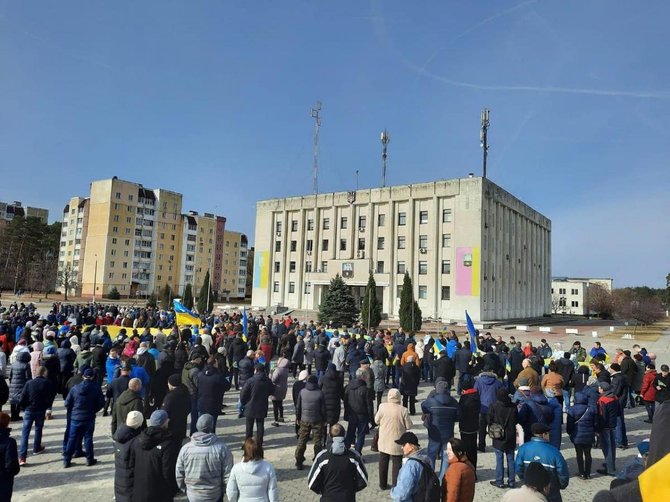 Nuotr. iš „Facebook“ /Protestai Slavutyčiaus mieste