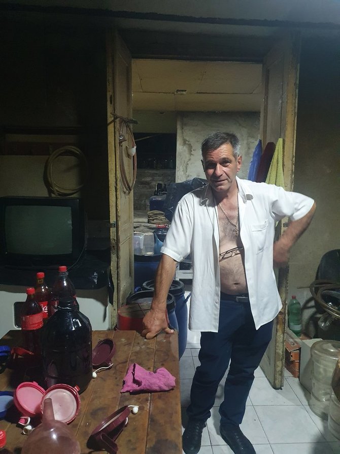 Raimundo Celencevičiaus nuotr./Vyno fabrikėlis Tbilisio centre