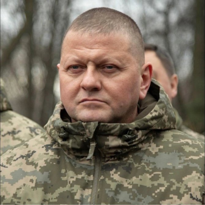 Nuotr. iš V.Zalužnoo „Facebook“ paskyros/Vyriausiasis Ukrainos ginkluotųjų pajėgų vadas Valerijus Zalužnas