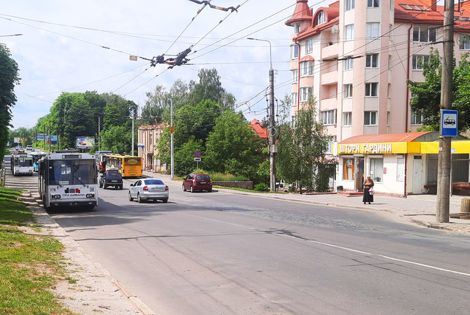 Pavelo Posochovo nuotr./Ternopilio gatvėmis rieda troleibusai