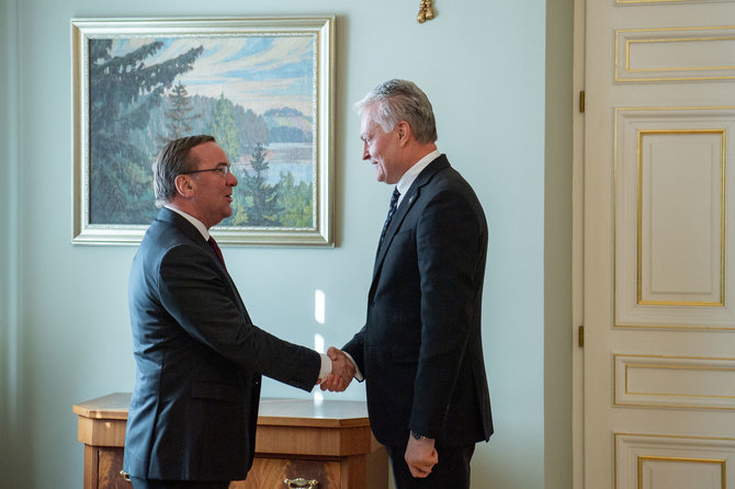 Prezidento kanceliarijos/Roberto Dačkaus nuotr./Prezidentas Gitanas Nausėda susitiko su Vokietijos gynybos ministru Borisu Pistoriusu
