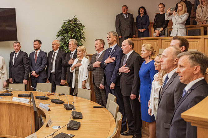 Alytaus miesto savivaldybės nuotr./Pirmasis naujos kadencijos Alytaus miesto savivaldybės tarybos posėdis